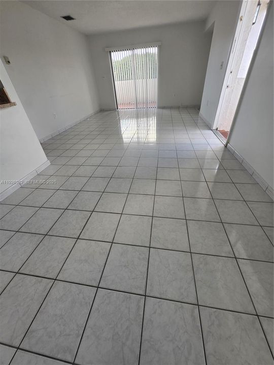 En Renta: $2,100 (2 camas, 2 baños, 950 Pies cuadrados)