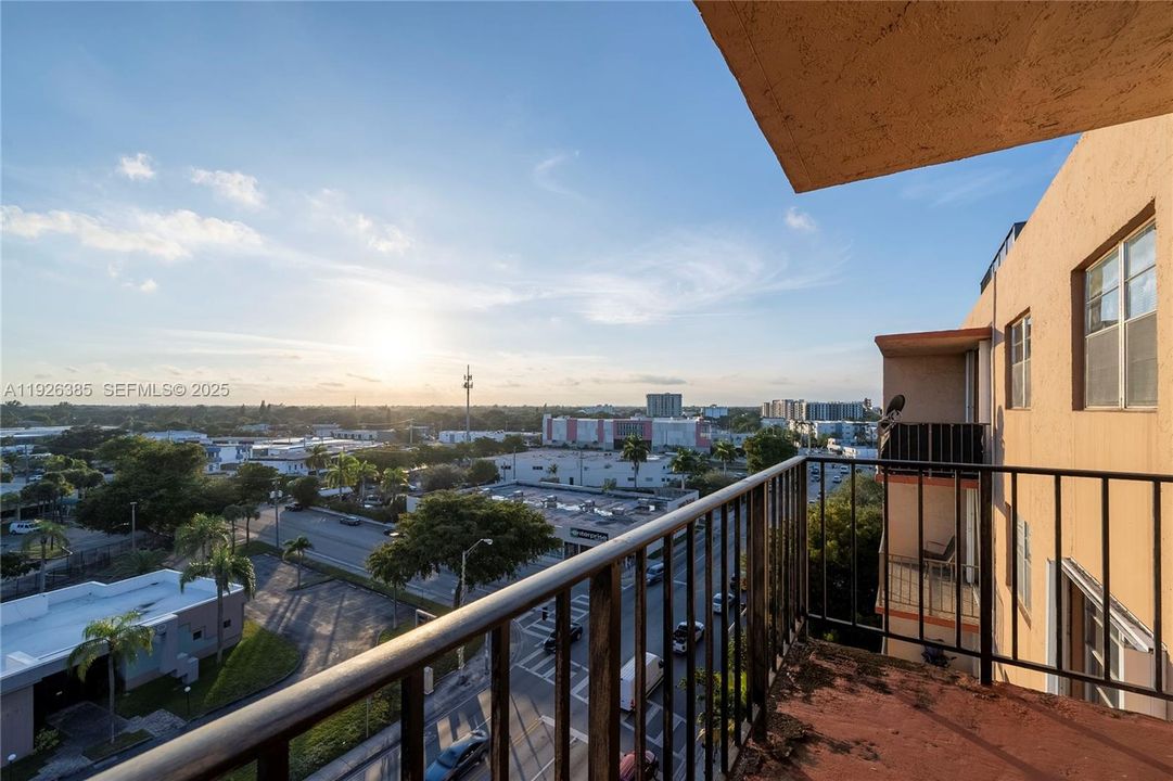 待售: $149,000 (1 贝兹, 1 浴室, 750 平方英尺)