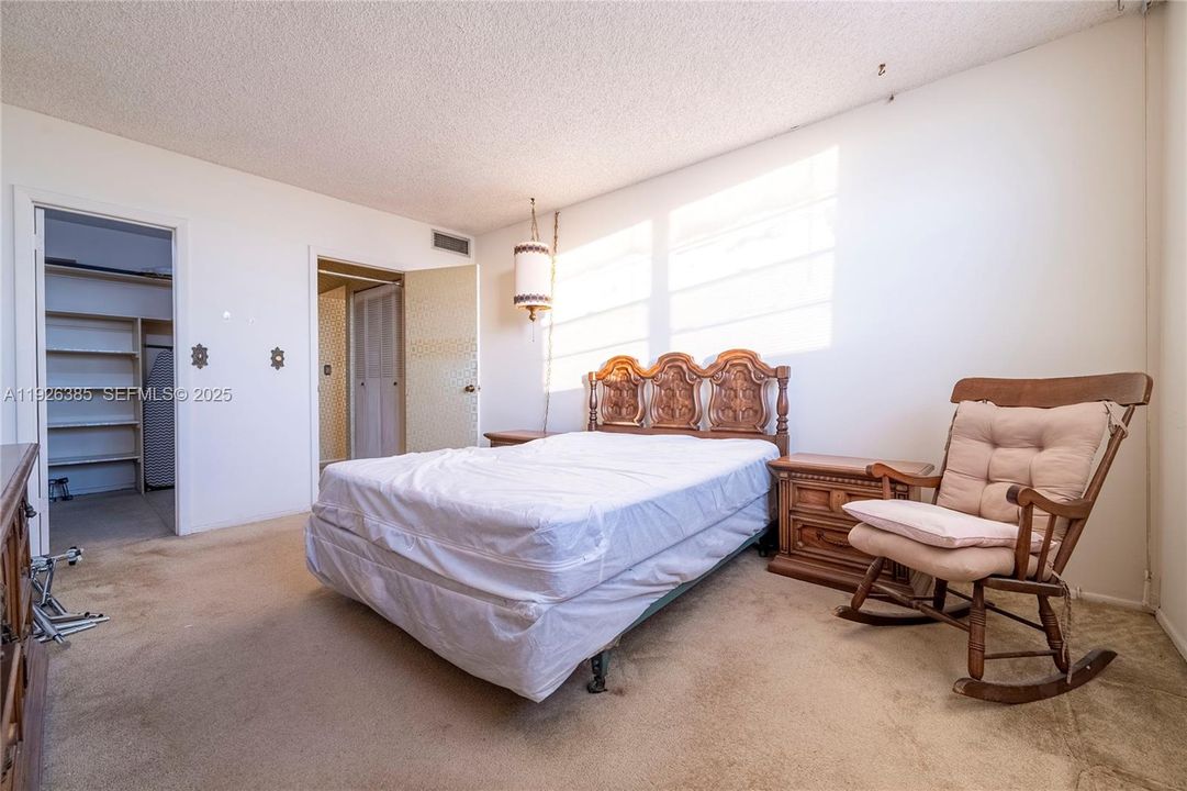 待售: $149,000 (1 贝兹, 1 浴室, 750 平方英尺)