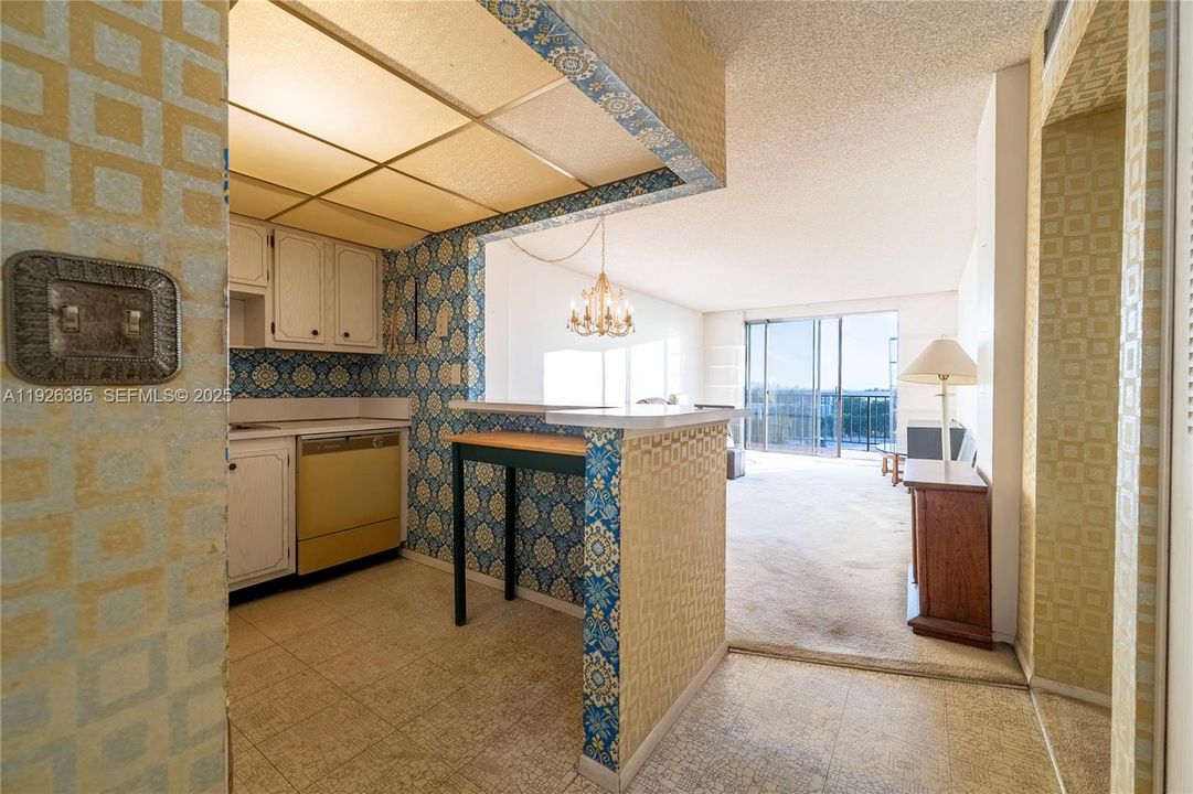 待售: $149,000 (1 贝兹, 1 浴室, 750 平方英尺)