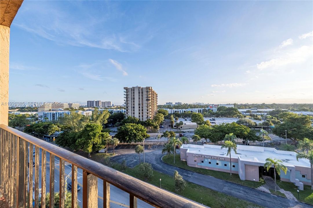 待售: $149,000 (1 贝兹, 1 浴室, 750 平方英尺)