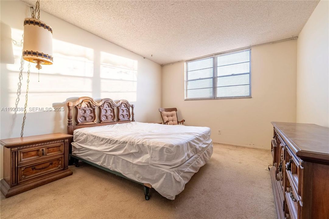 待售: $149,000 (1 贝兹, 1 浴室, 750 平方英尺)