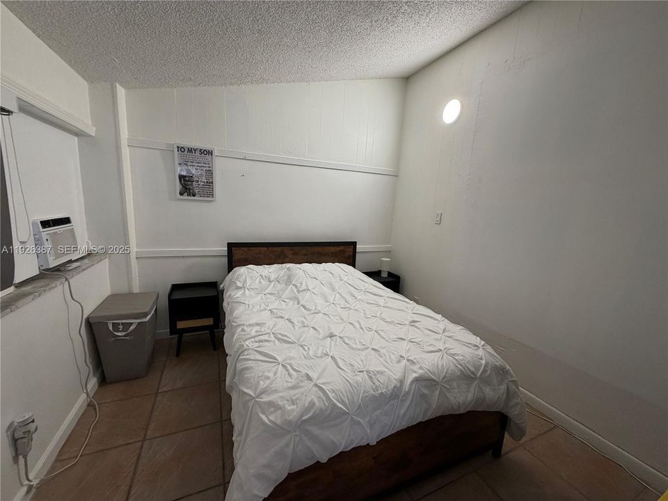 В аренду: $1,300 (1 спален, 1 ванн, 1428 Квадратных фут)