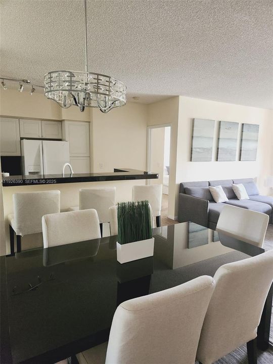 En Renta: $2,790 (2 camas, 2 baños, 1180 Pies cuadrados)