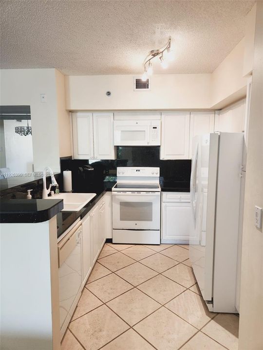 En Renta: $2,790 (2 camas, 2 baños, 1180 Pies cuadrados)