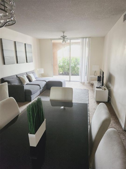 En Renta: $2,790 (2 camas, 2 baños, 1180 Pies cuadrados)