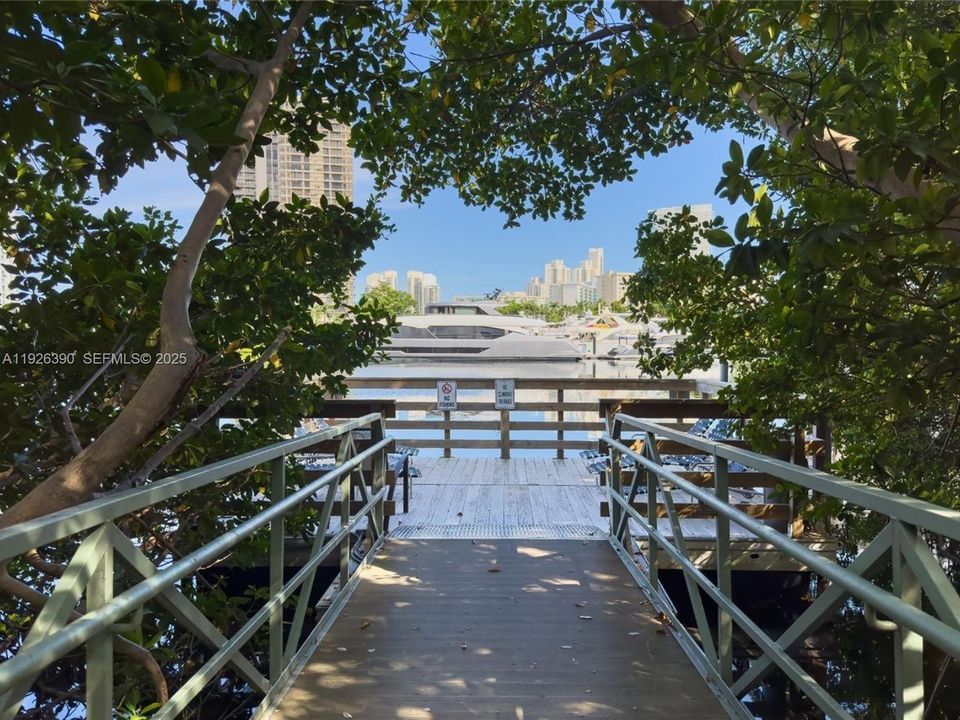 En Renta: $2,790 (2 camas, 2 baños, 1180 Pies cuadrados)