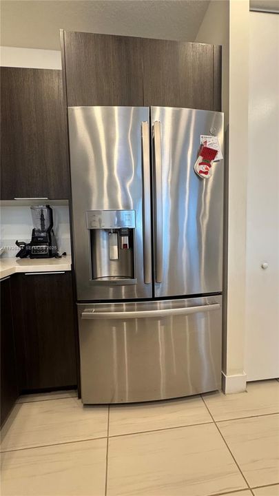 出租: $2,900 (3 贝兹, 2 浴室, 1102 平方英尺)