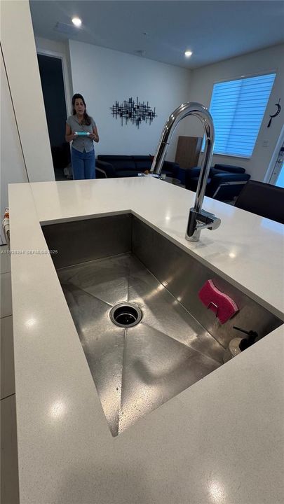 出租: $2,900 (3 贝兹, 2 浴室, 1102 平方英尺)