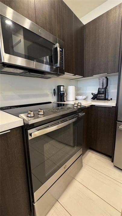 出租: $2,900 (3 贝兹, 2 浴室, 1102 平方英尺)