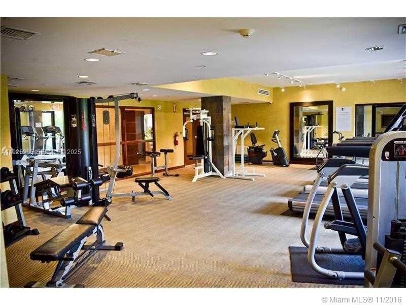 For Rent: $2,650 (2 beds, 2 baths, 1137 Square Feet)