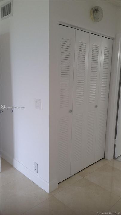 For Rent: $2,650 (2 beds, 2 baths, 1137 Square Feet)