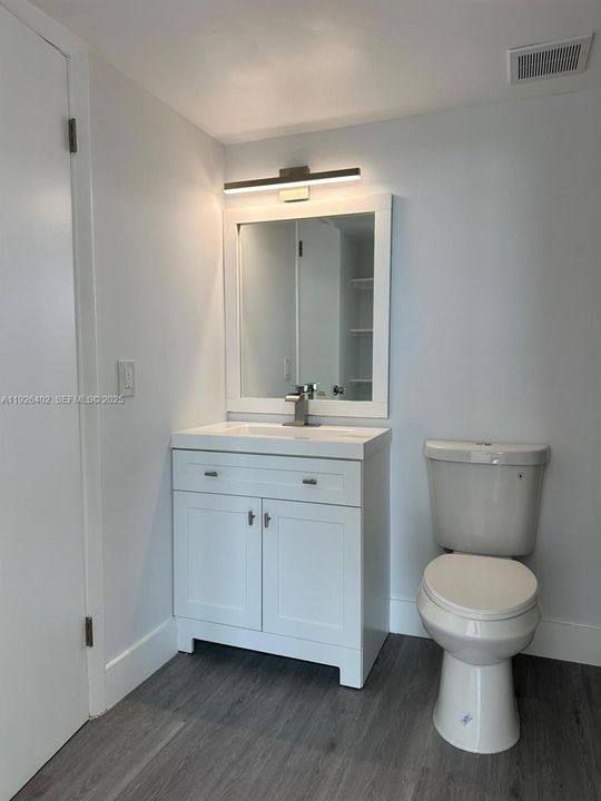 For Rent: $2,600 (2 beds, 2 baths, 850 Square Feet)