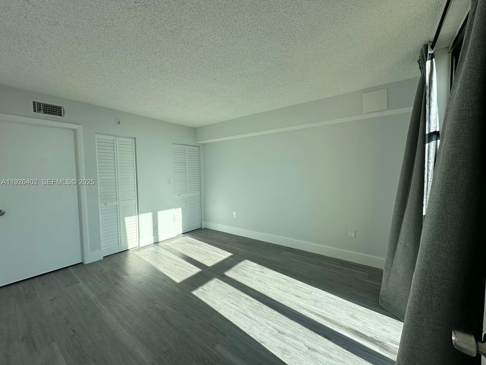 For Rent: $2,600 (2 beds, 2 baths, 850 Square Feet)