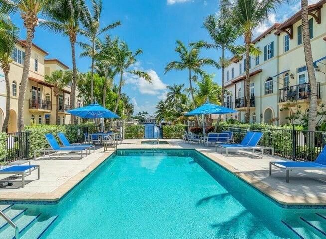 Pool/Hot Tub