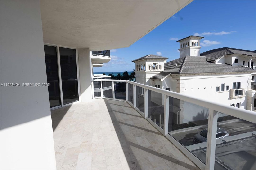 出租: $7,500 (2 贝兹, 2 浴室, 1550 平方英尺)