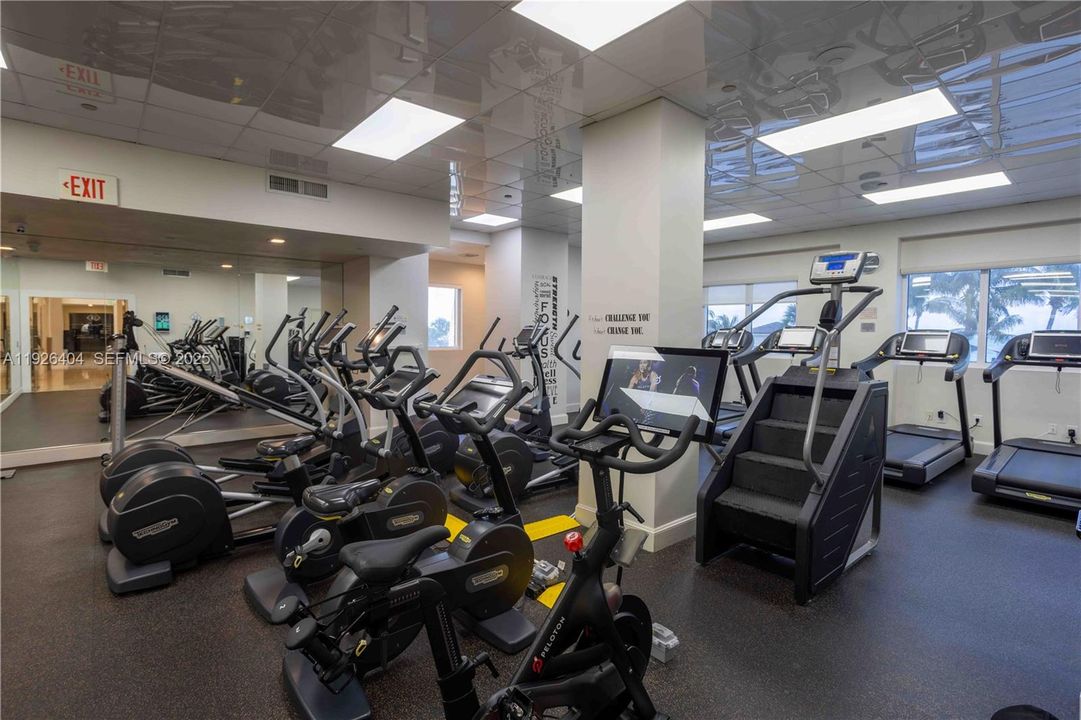 出租: $7,500 (2 贝兹, 2 浴室, 1550 平方英尺)