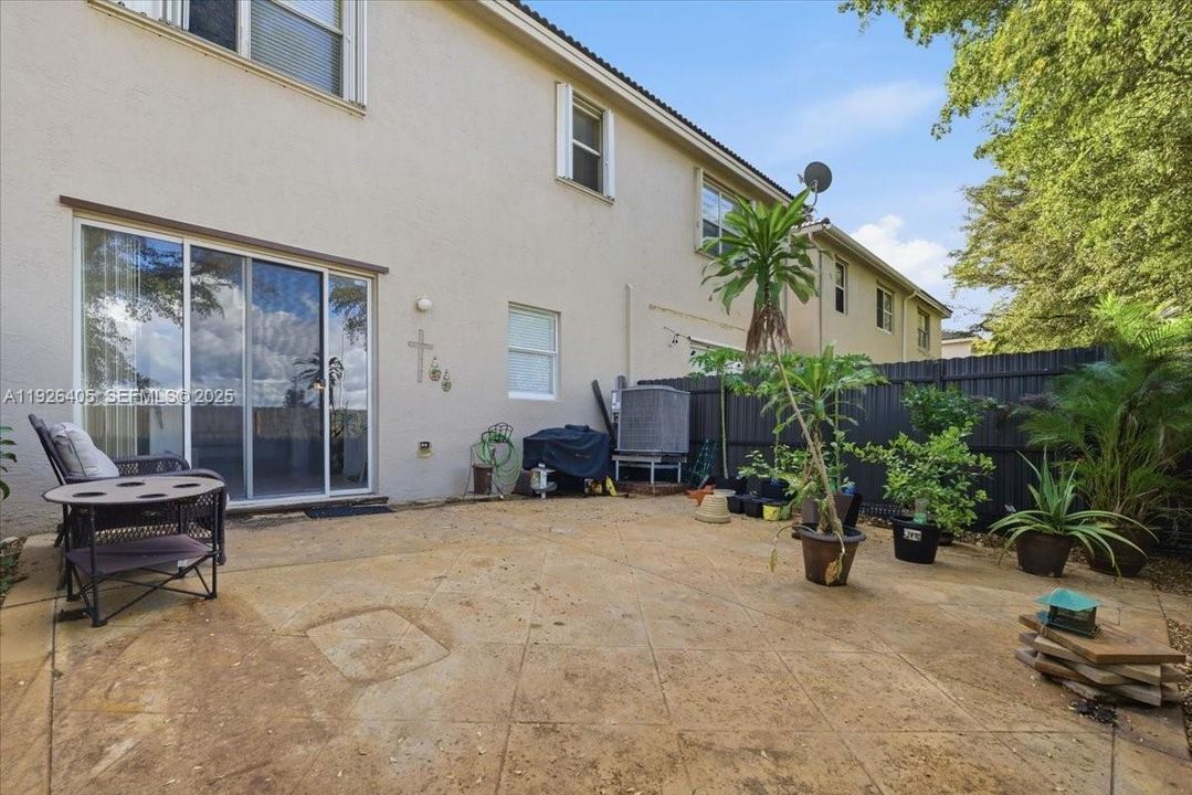 На продажу: $565,000 (3 спален, 2 ванн, 1784 Квадратных фут)