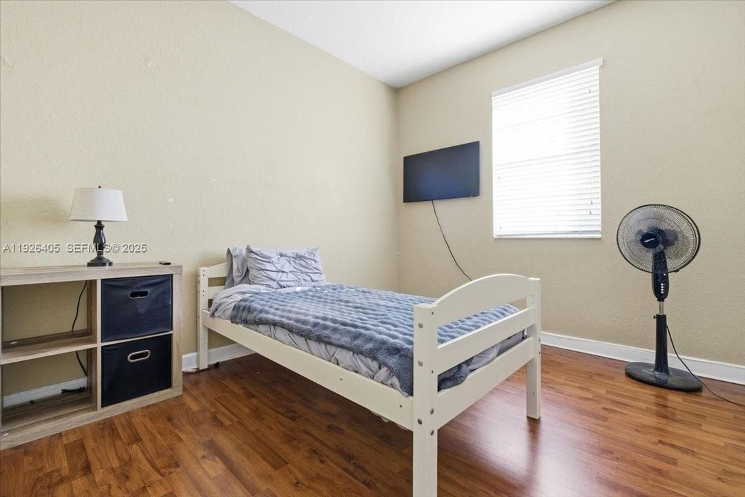 На продажу: $565,000 (3 спален, 2 ванн, 1784 Квадратных фут)