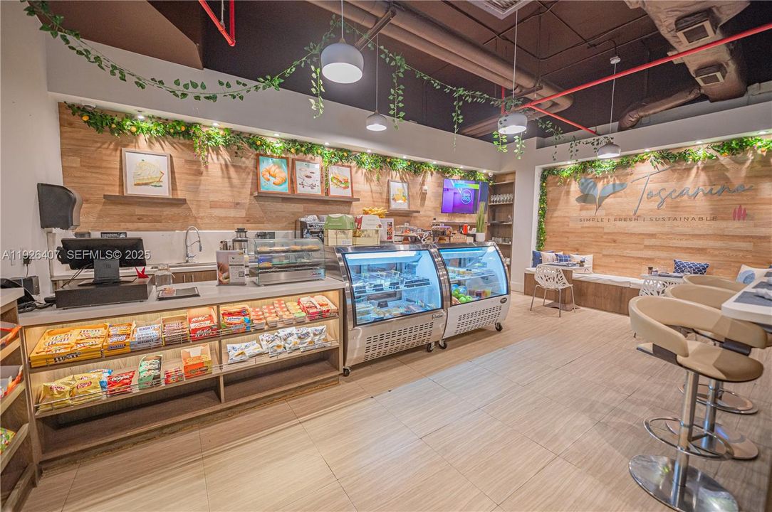 На продажу: $685,000 (1 спален, 1 ванн, 896 Квадратных фут)