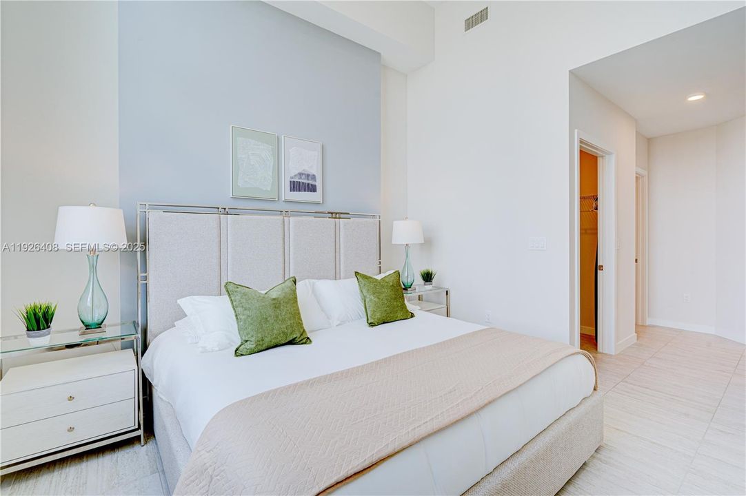 В аренду: $5,250 (2 спален, 2 ванн, 1048 Квадратных фут)