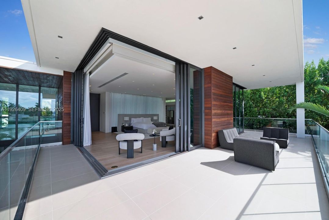 На продажу: $36,900,000 (7 спален, 9 ванн, 10632 Квадратных фут)