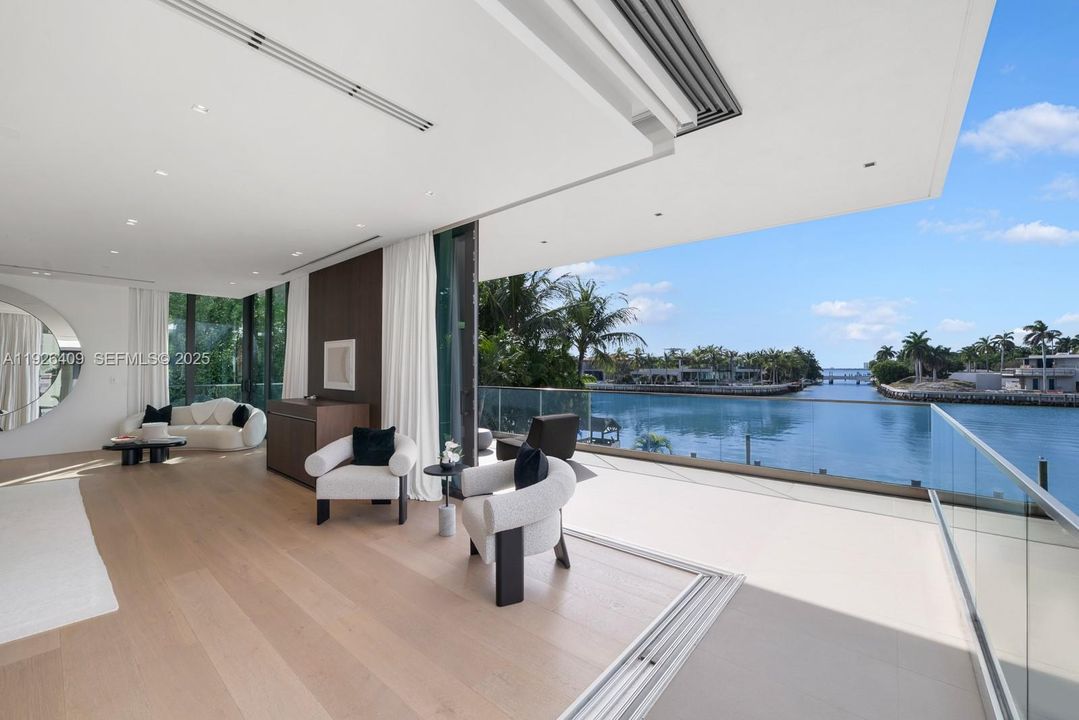 На продажу: $36,900,000 (7 спален, 9 ванн, 10632 Квадратных фут)