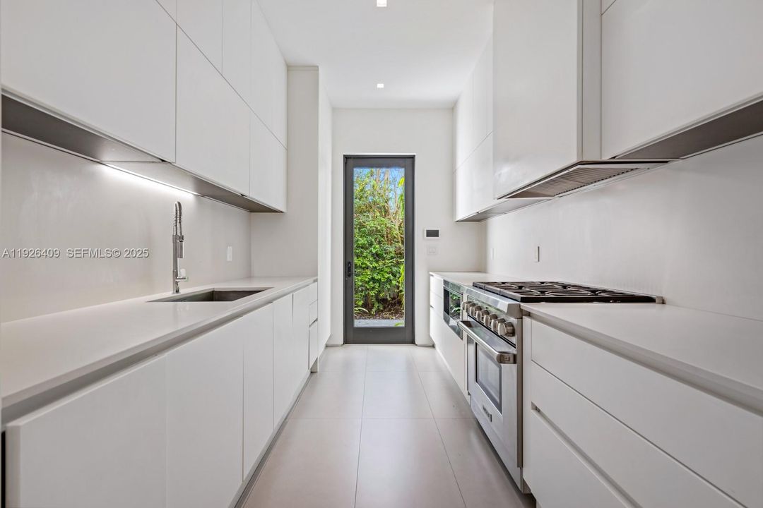 En Venta: $36,900,000 (7 camas, 9 baños, 10278 Pies cuadrados)