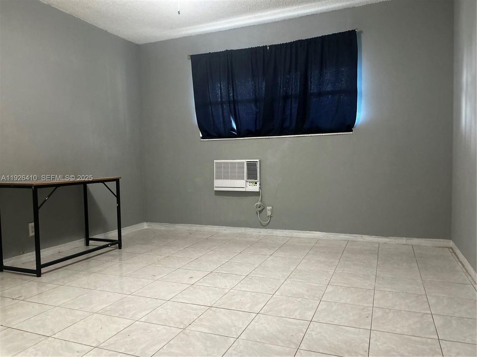 В аренду: $1,500 (1 спален, 1 ванн, 574 Квадратных фут)