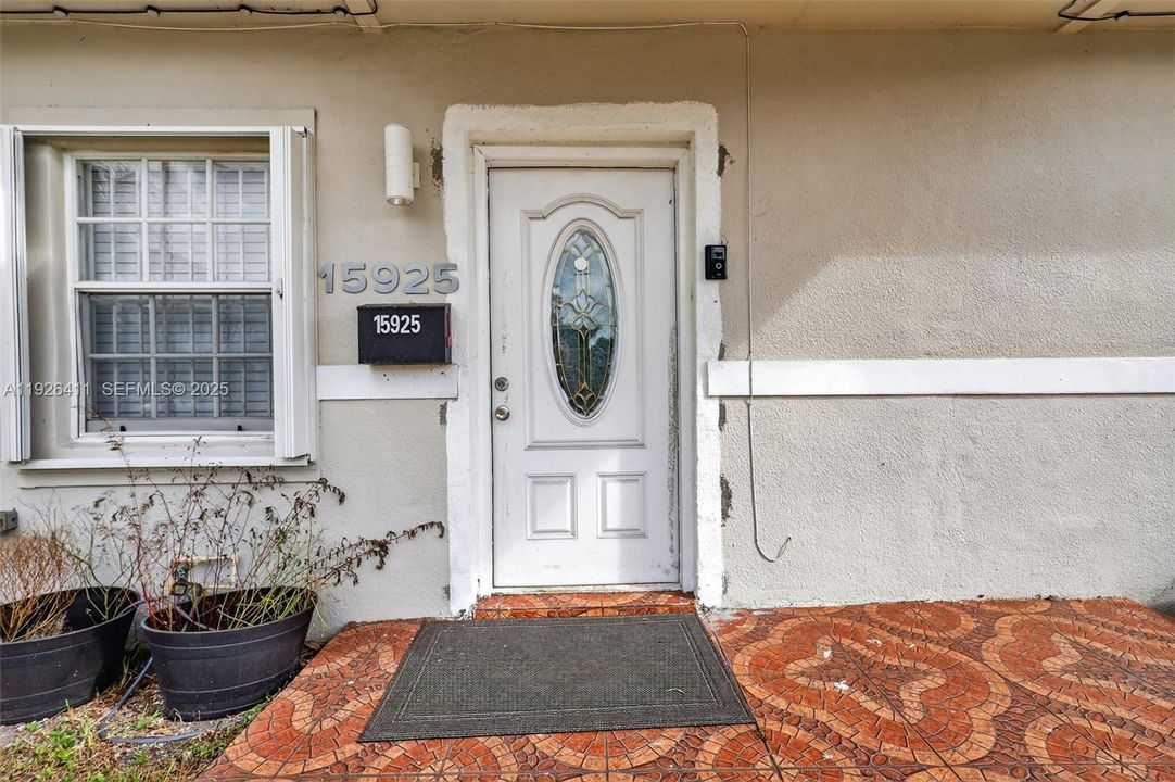 На продажу: $480,000 (2 спален, 1 ванн, 720 Квадратных фут)