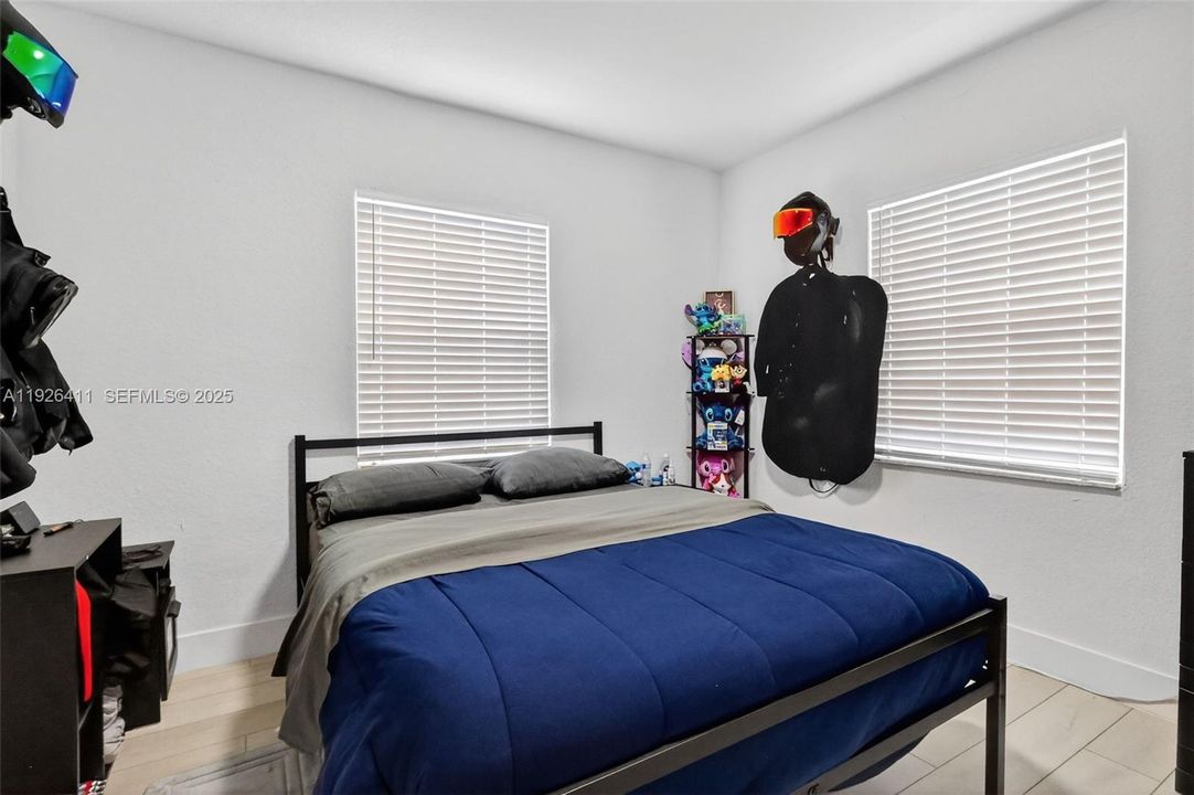 На продажу: $480,000 (2 спален, 1 ванн, 720 Квадратных фут)