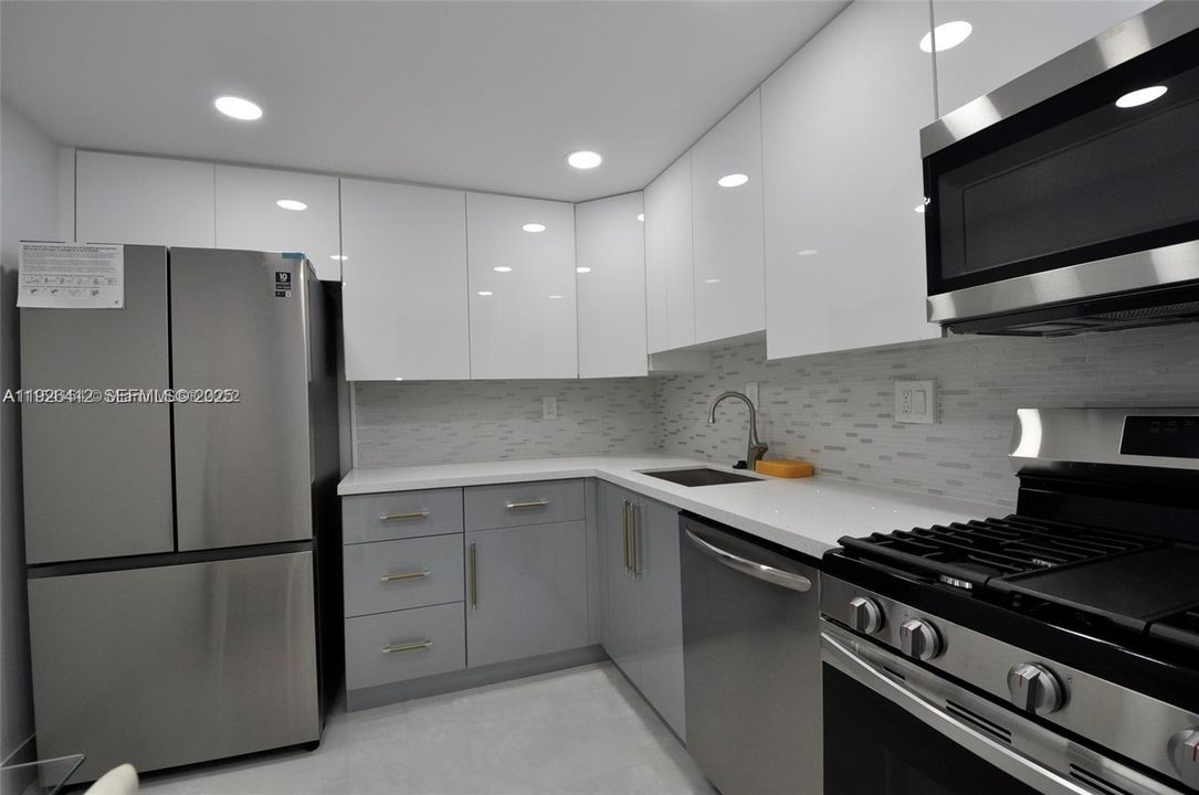 En Venta: $539,900 (2 camas, 2 baños, 1248 Pies cuadrados)