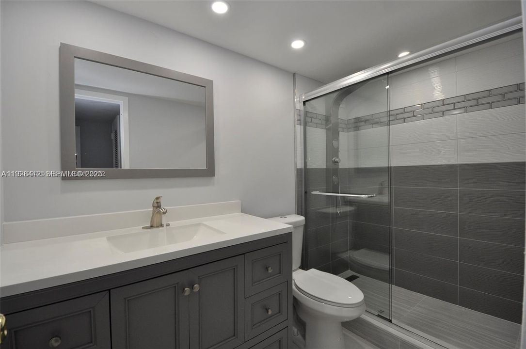 En Venta: $539,900 (2 camas, 2 baños, 1248 Pies cuadrados)