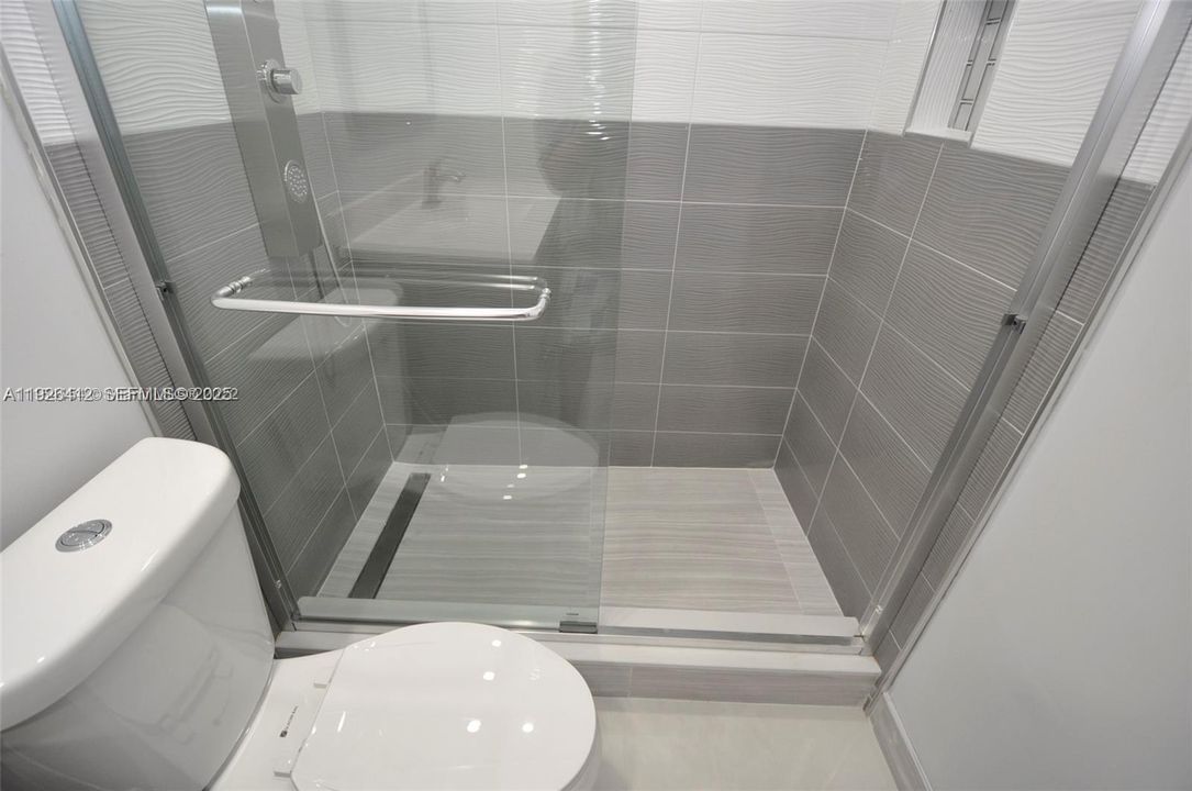 En Venta: $539,900 (2 camas, 2 baños, 1248 Pies cuadrados)