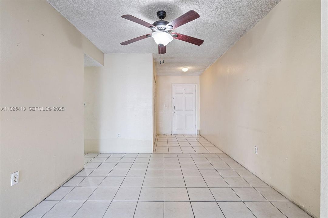 For Sale: $219,900 (1 beds, 1 baths, 1149 Square Feet)