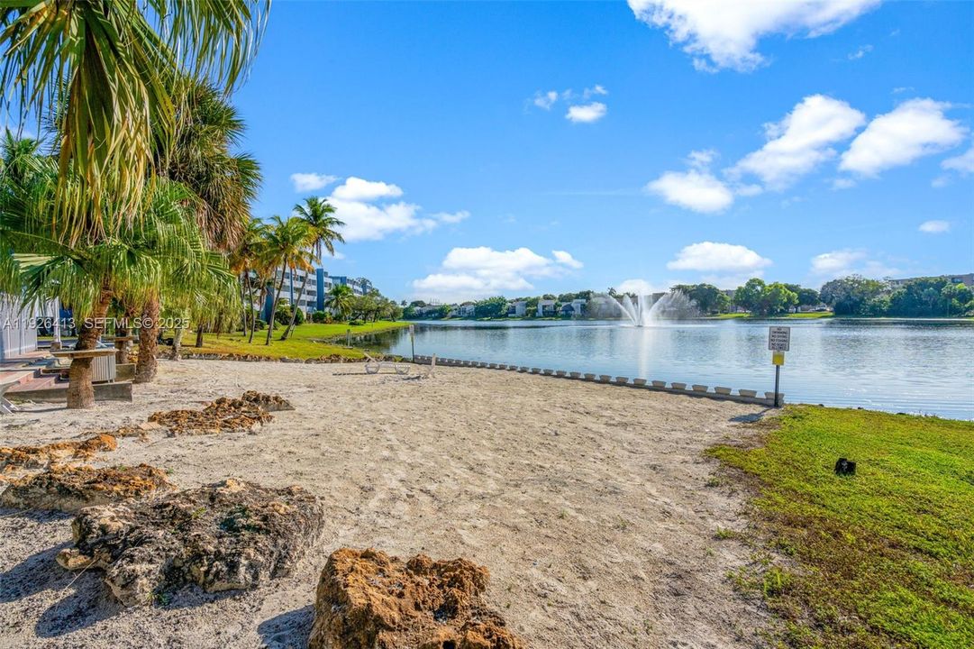 For Sale: $219,900 (1 beds, 1 baths, 1149 Square Feet)