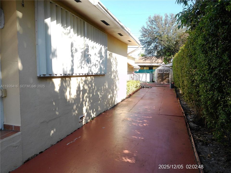 待售: $725,900 (4 贝兹, 2 浴室, 1842 平方英尺)