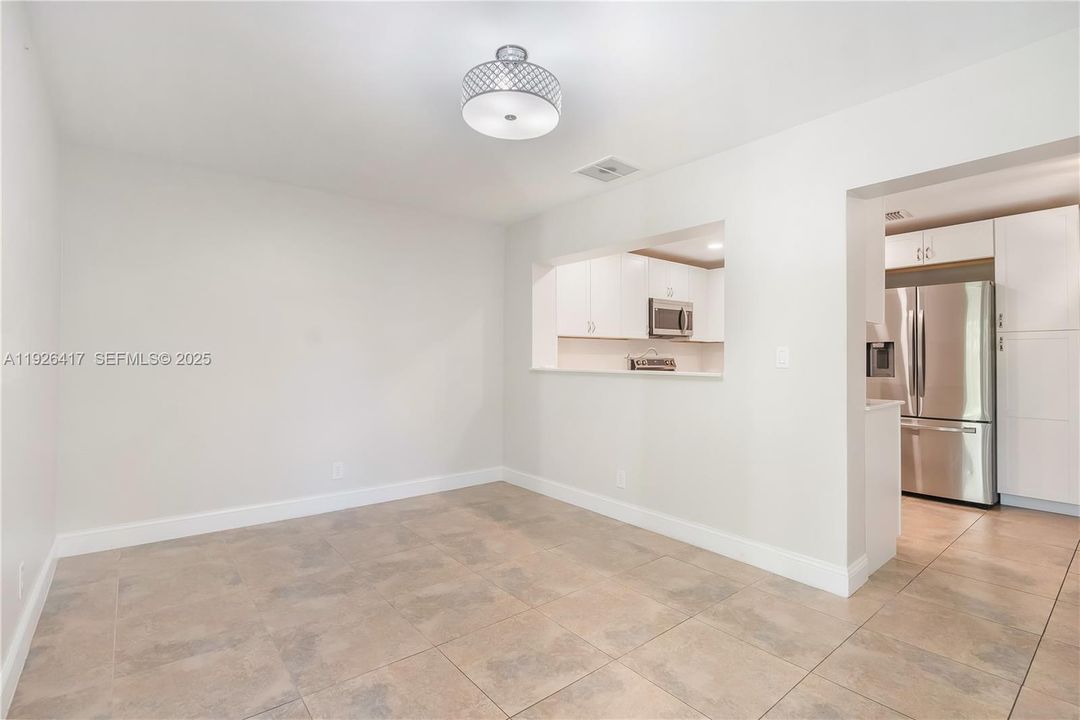 В аренду: $3,100 (3 спален, 2 ванн, 1471 Квадратных фут)