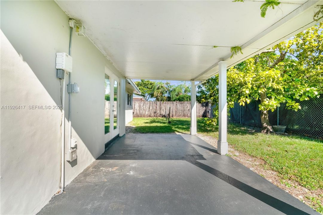 В аренду: $3,100 (3 спален, 2 ванн, 1471 Квадратных фут)