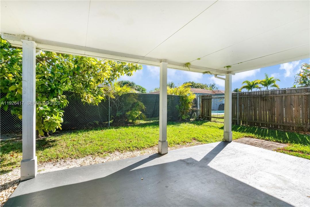 В аренду: $3,100 (3 спален, 2 ванн, 1471 Квадратных фут)