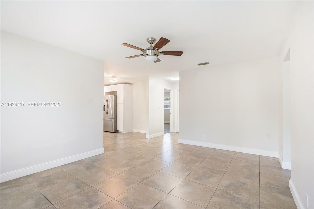 В аренду: $3,100 (3 спален, 2 ванн, 1471 Квадратных фут)