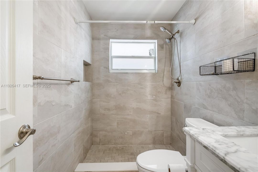 В аренду: $3,100 (3 спален, 2 ванн, 1471 Квадратных фут)