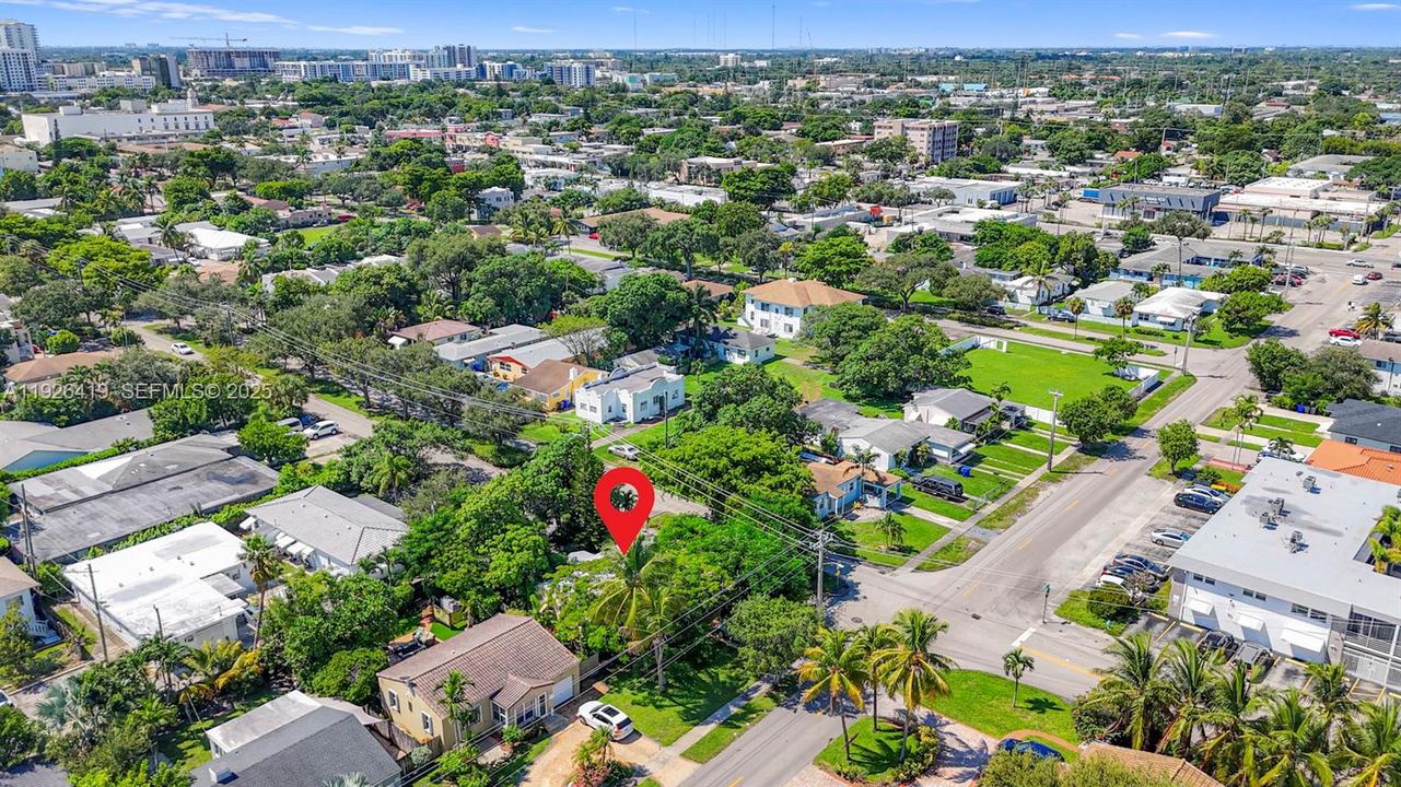 For Rent: $2,800 (2 beds, 1 baths, 986 Square Feet)