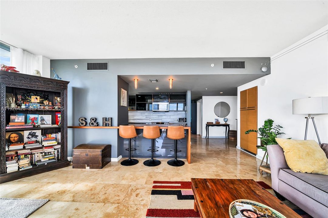 В аренду: $5,500 (3 спален, 2 ванн, 1712 Квадратных фут)