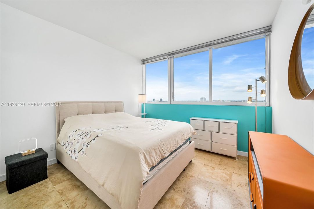 В аренду: $5,500 (3 спален, 2 ванн, 1712 Квадратных фут)