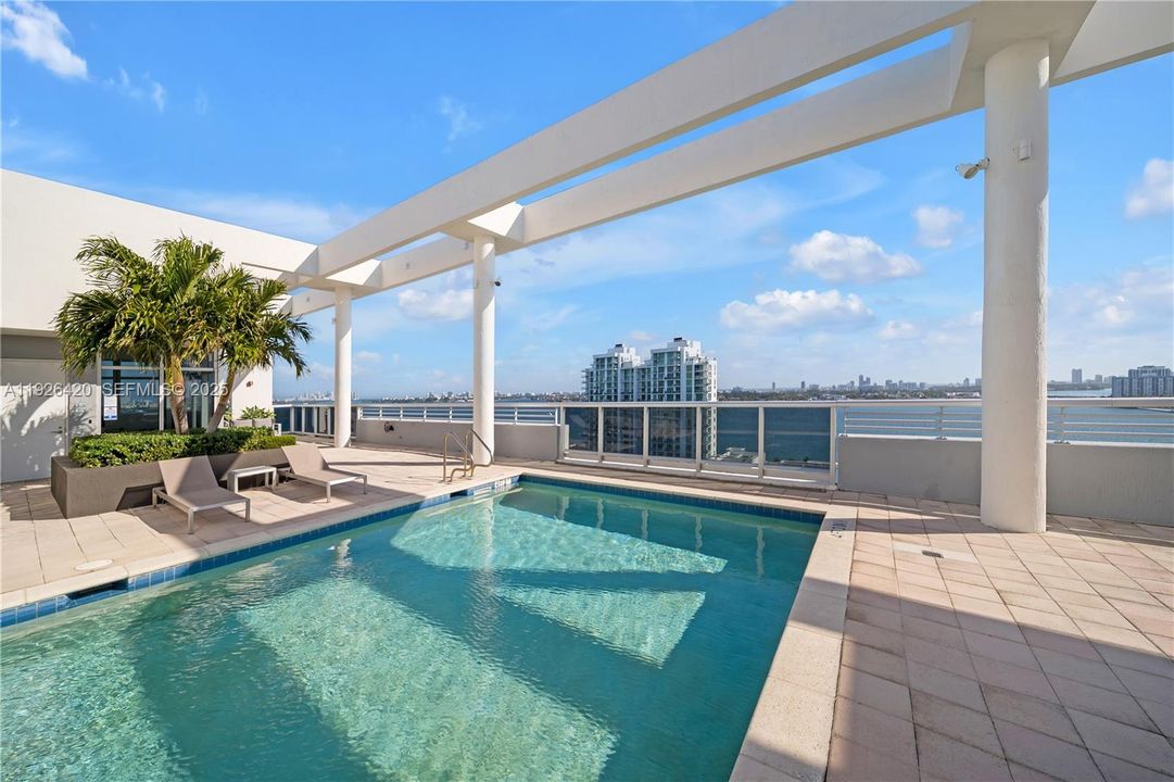 В аренду: $5,500 (3 спален, 2 ванн, 1712 Квадратных фут)