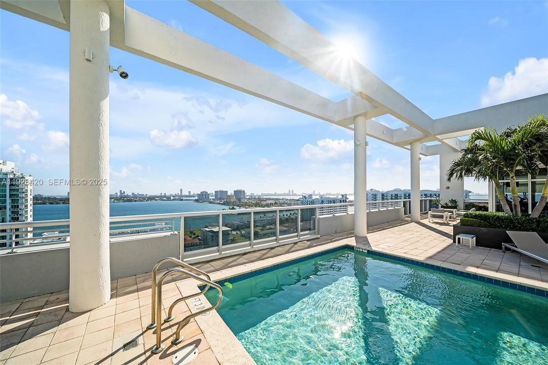 В аренду: $5,500 (3 спален, 2 ванн, 1712 Квадратных фут)