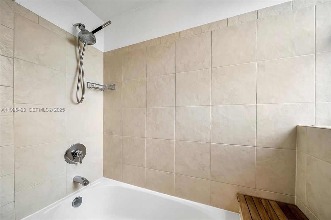 В аренду: $5,500 (3 спален, 2 ванн, 1712 Квадратных фут)