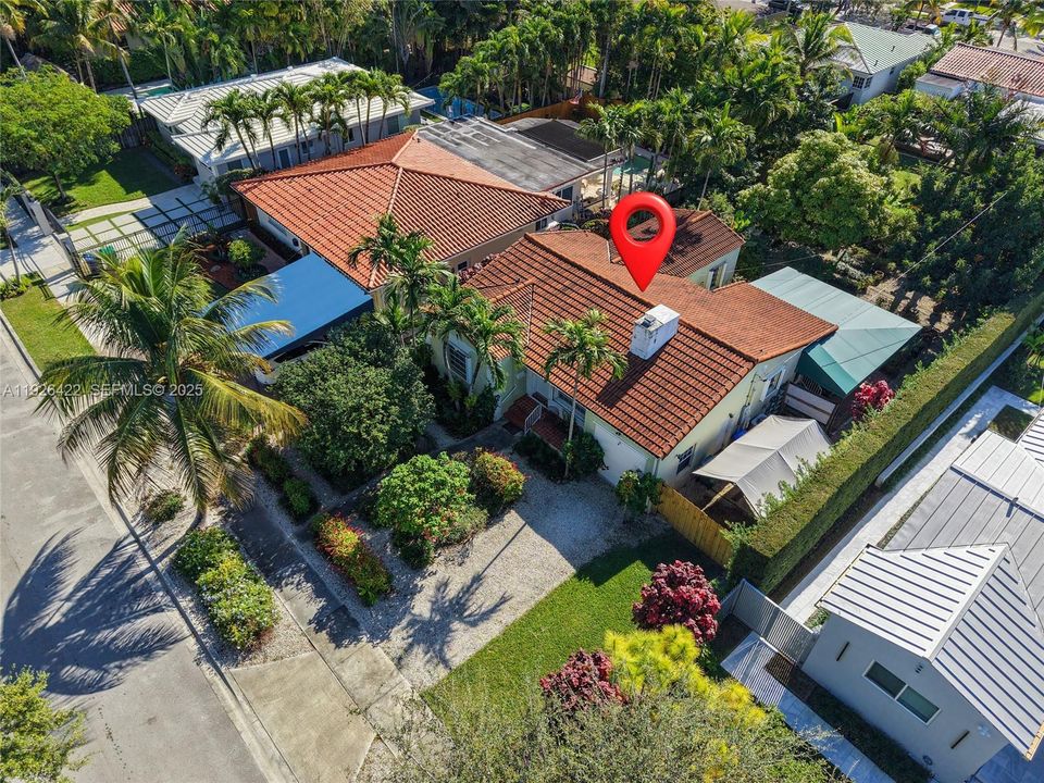 待售: $975,000 (3 贝兹, 2 浴室, 1232 平方英尺)