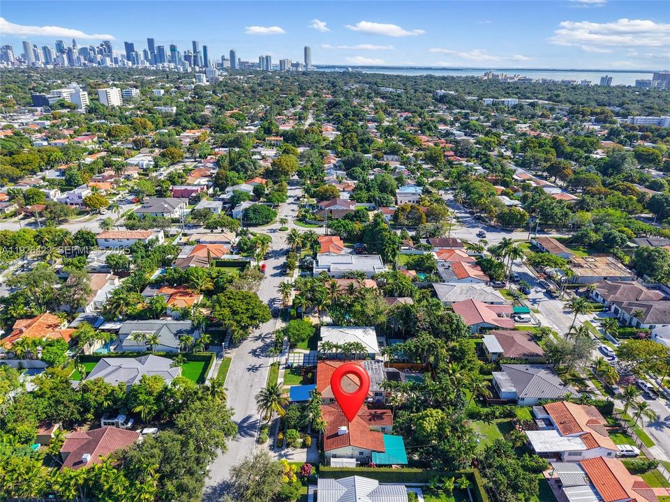 待售: $975,000 (3 贝兹, 2 浴室, 1232 平方英尺)